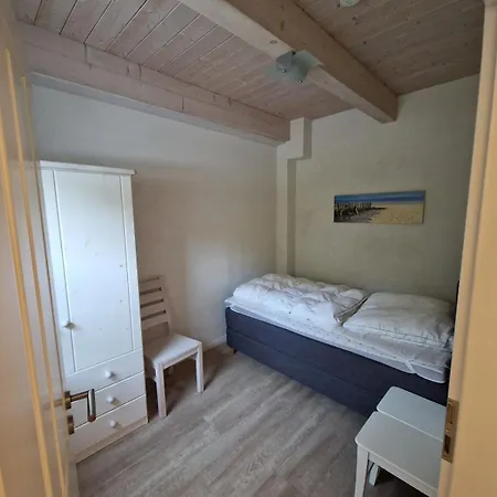 Halligwelt 18 - Mit Kamin, Sauna Und Garten Nyaraló