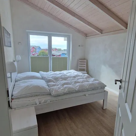 Halligwelt 18 - Mit Kamin, Sauna Und Garten